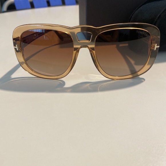 Tom Ford 56mm gradient light brown aviators